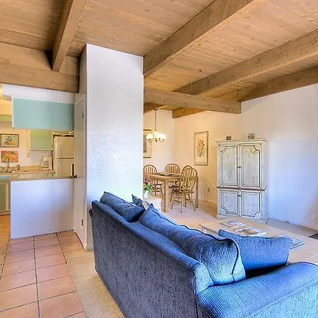 Appartement Artist Road #18 Two-bedroom *