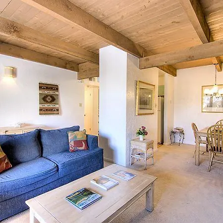 Apartment Artist Road #18 Two-bedroom Santa Fe